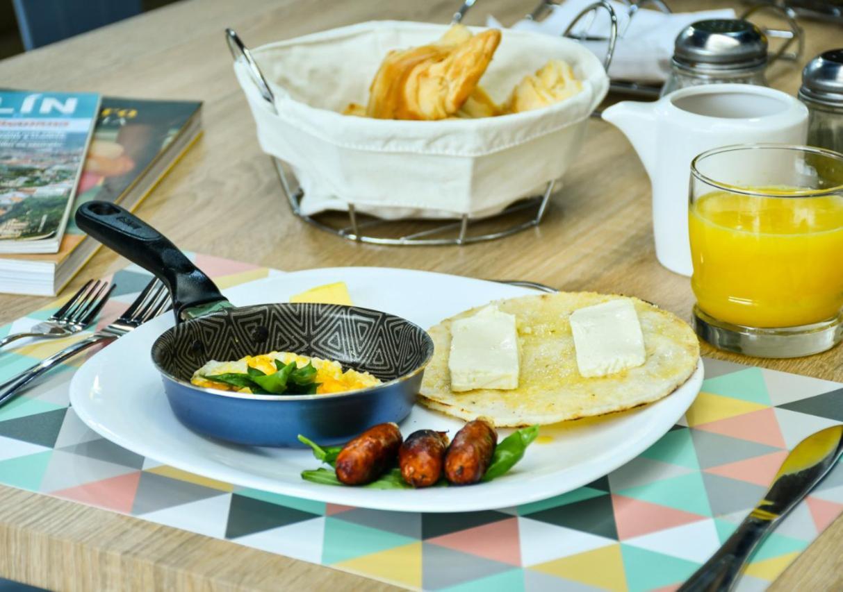 Botanica Casa Hotel Medellin Ngoại thất bức ảnh